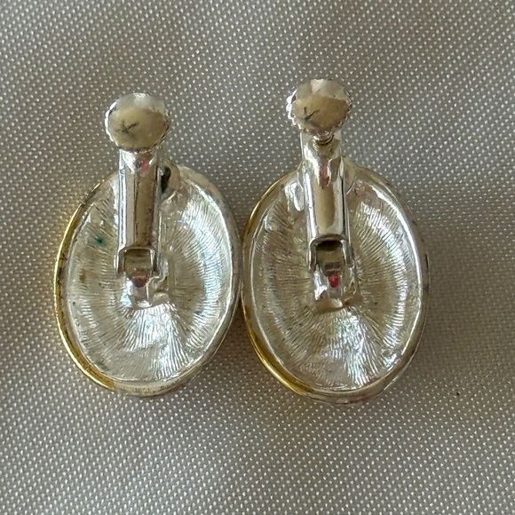 Vintage Two-Tone Gold & Silver Swirl Oval Screw Back Earrings - Picture 6 of 8